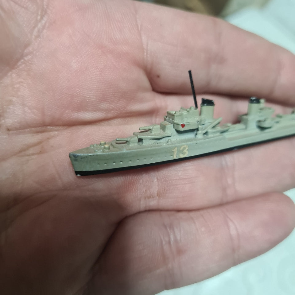 Hansa 1:1250 S181 unknown battleship  waterline metal model good example