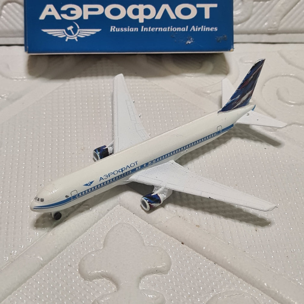 Schabak 1:600 Aeroflot Boeing 767-300 Russian airlines made Germany diecast plane 927/139