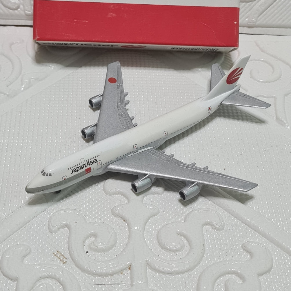 Schabak 1:600 Boeing 747-300 Japan Asia Airways made Germany diecast plane 901/155