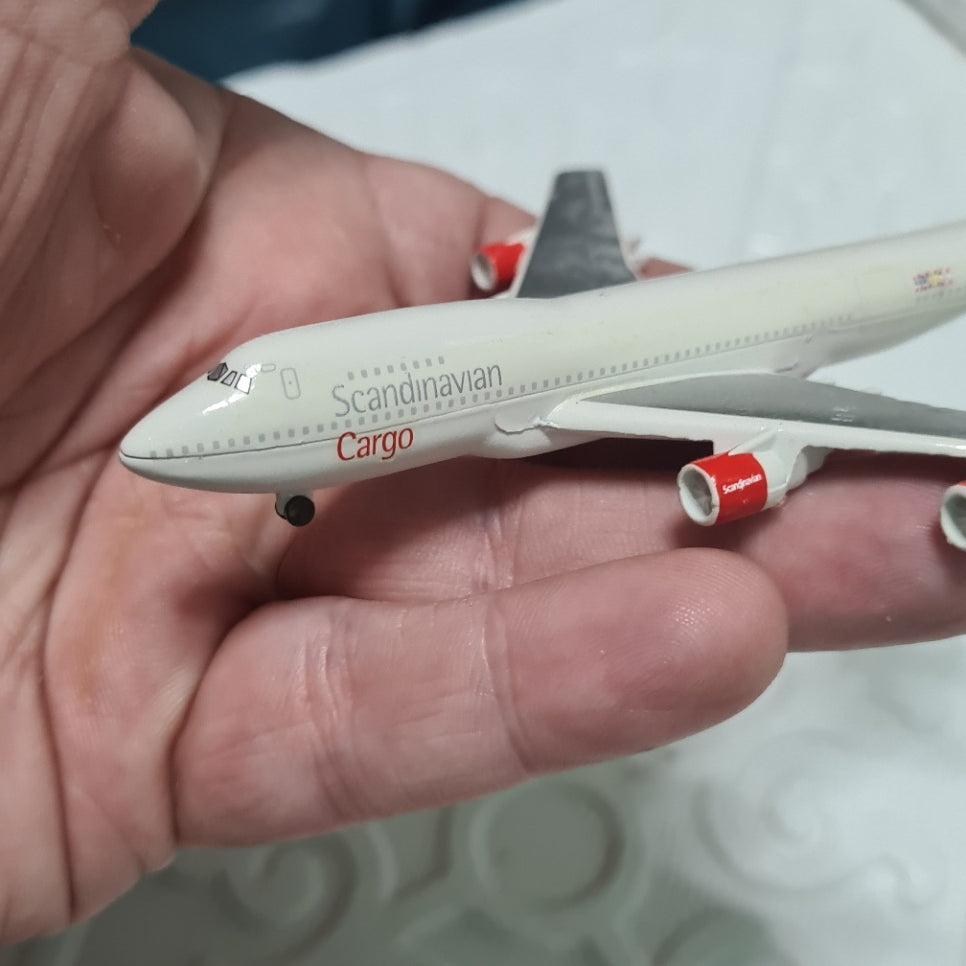 Schabak 1:600 Boeing 747-200SF Cargo SAS  made Germany diecast plane 901/16c