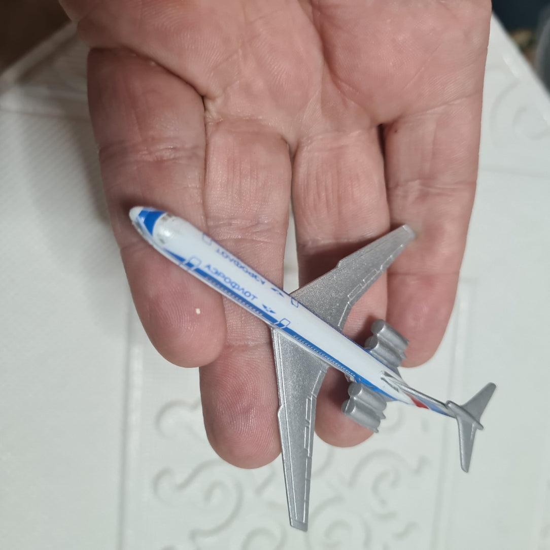 Schabak 1:600 Ilyushin IL-62 Aeroflot russian airlines made Germany diecast plane 952/139