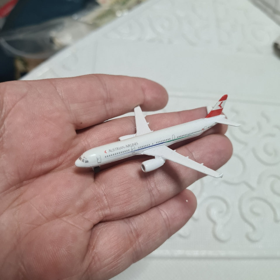 Schabak 1:600 Airbus A-321 Austrian Airlines made Germany diecast plane 956/13