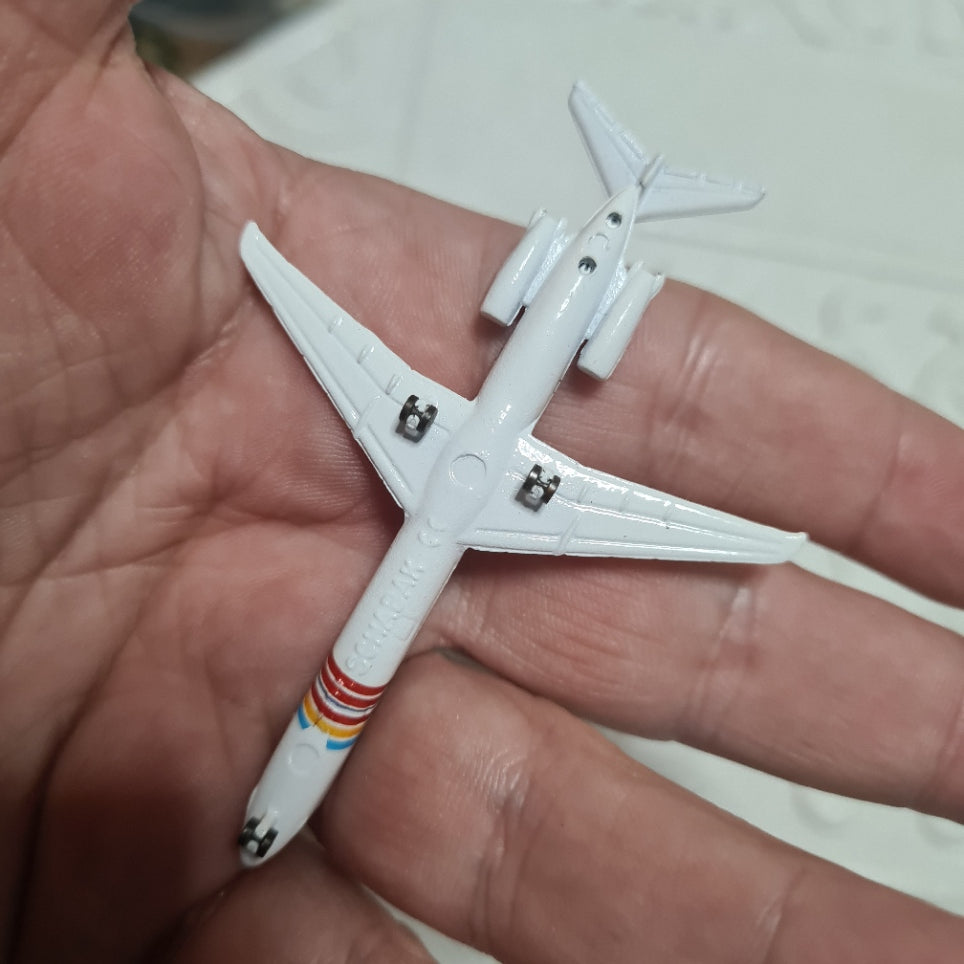Schabak 1:600 Douglas MD-80 SAS Scandinavian airlines made Germany diecast plane 904/16