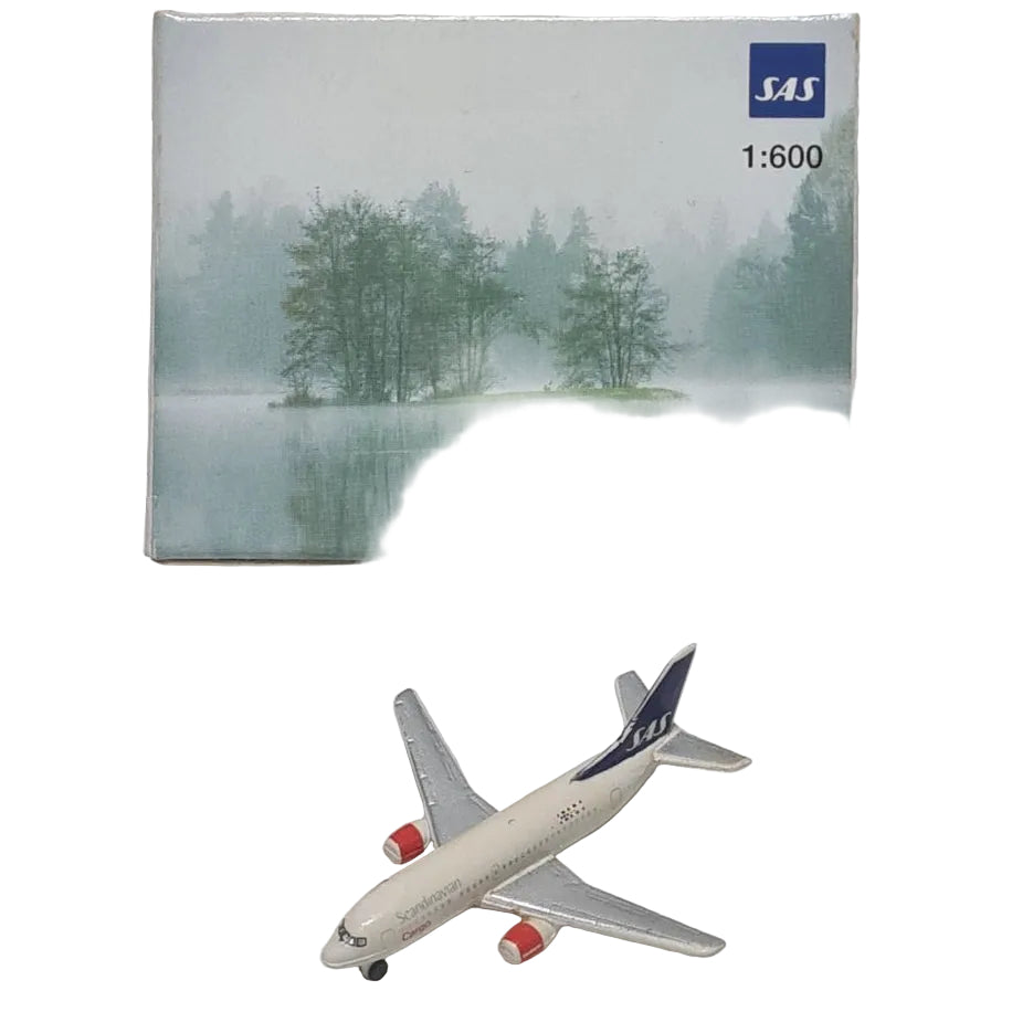 Schabak 1:600 Boeing 737 SAS Scandinavian Cargo made Germany diecast plane 945/16