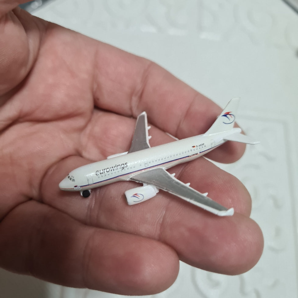 Schabak 1:600 Airbus A-319 Eurowings made Germany diecast plane 957/92