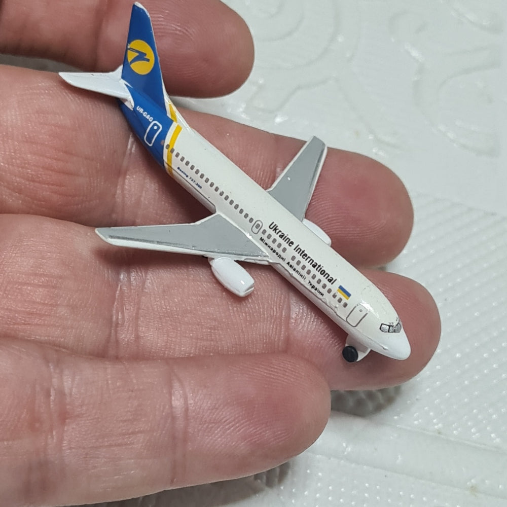 Schabak 1:600 Boeing 737-300 Ukraine international airlines Germany diecast plane 925/218