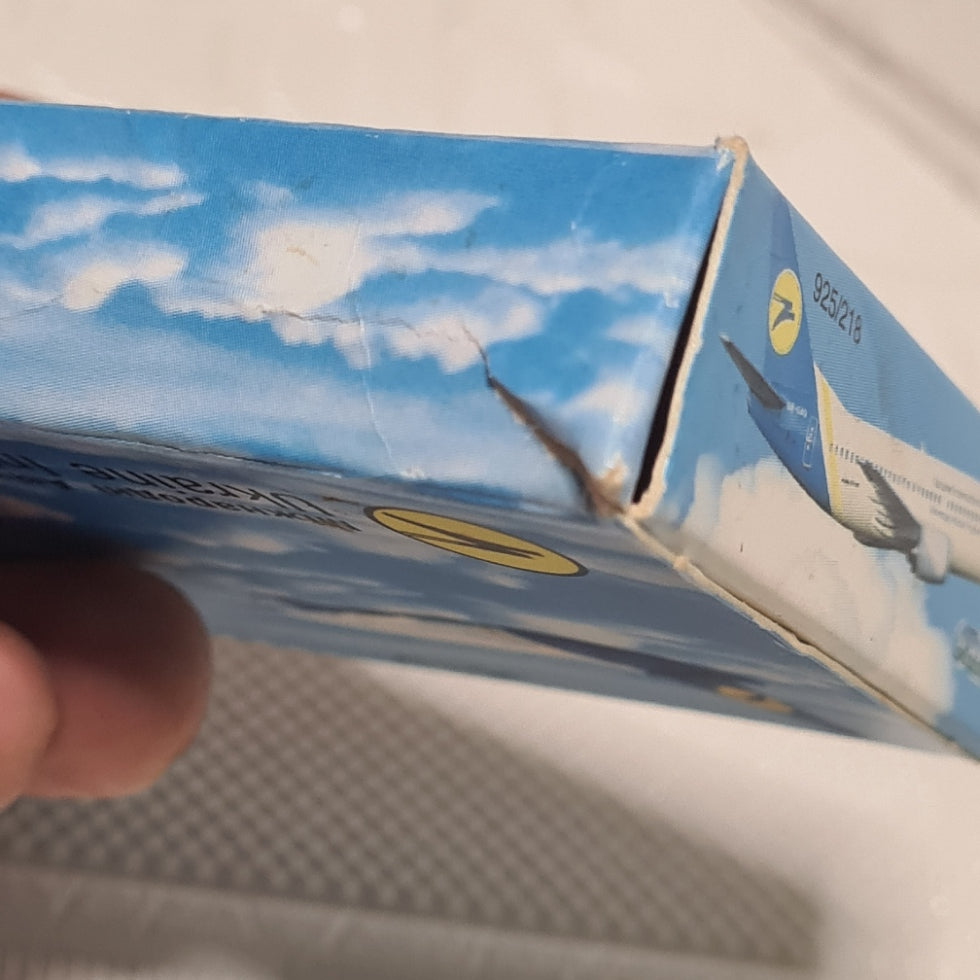 Schabak 1:600 Boeing 737-300 Ukraine international airlines Germany diecast plane 925/218