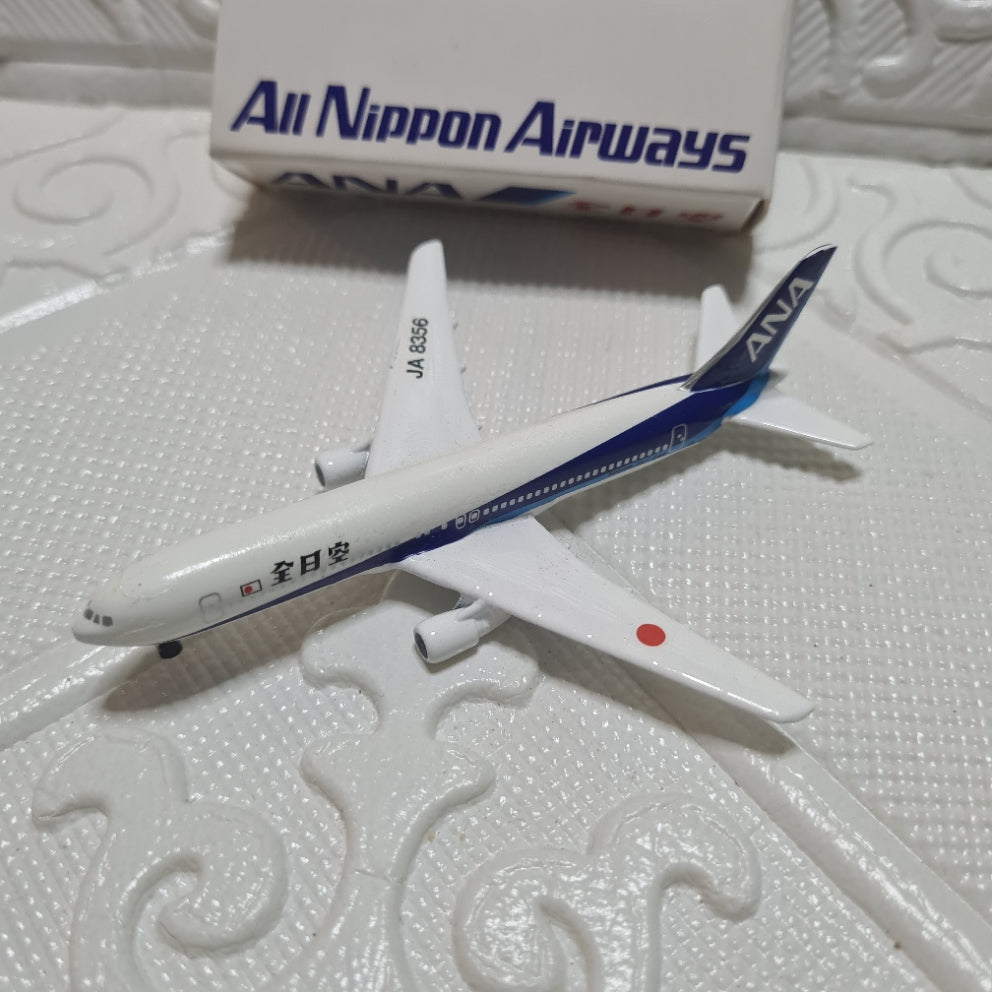 Schabak 1:600 Boeing 767-300  ANA All Nipon Airways Germany diecast plane 927/88