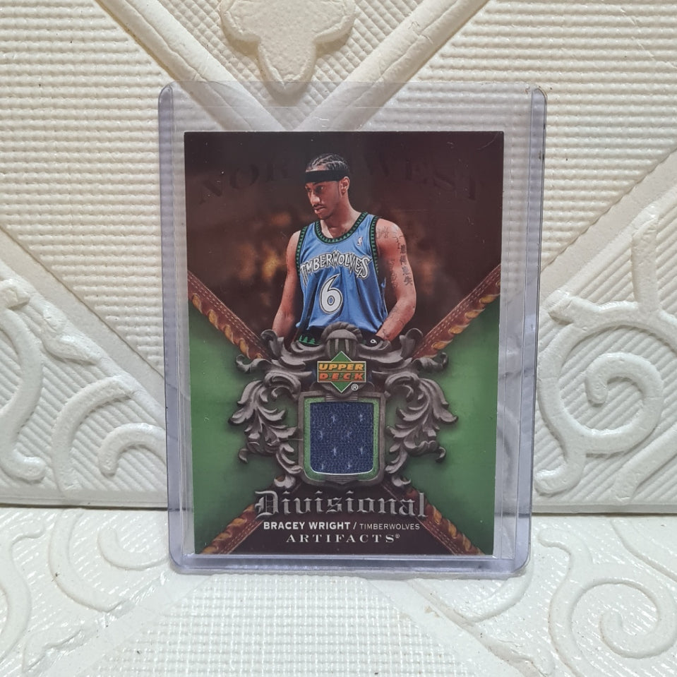 Bracey Wright 2007 Upper-Deck artifacts relic patch DA-WR  NBA Basketball Minnesota Timberwolves very good Sleeved