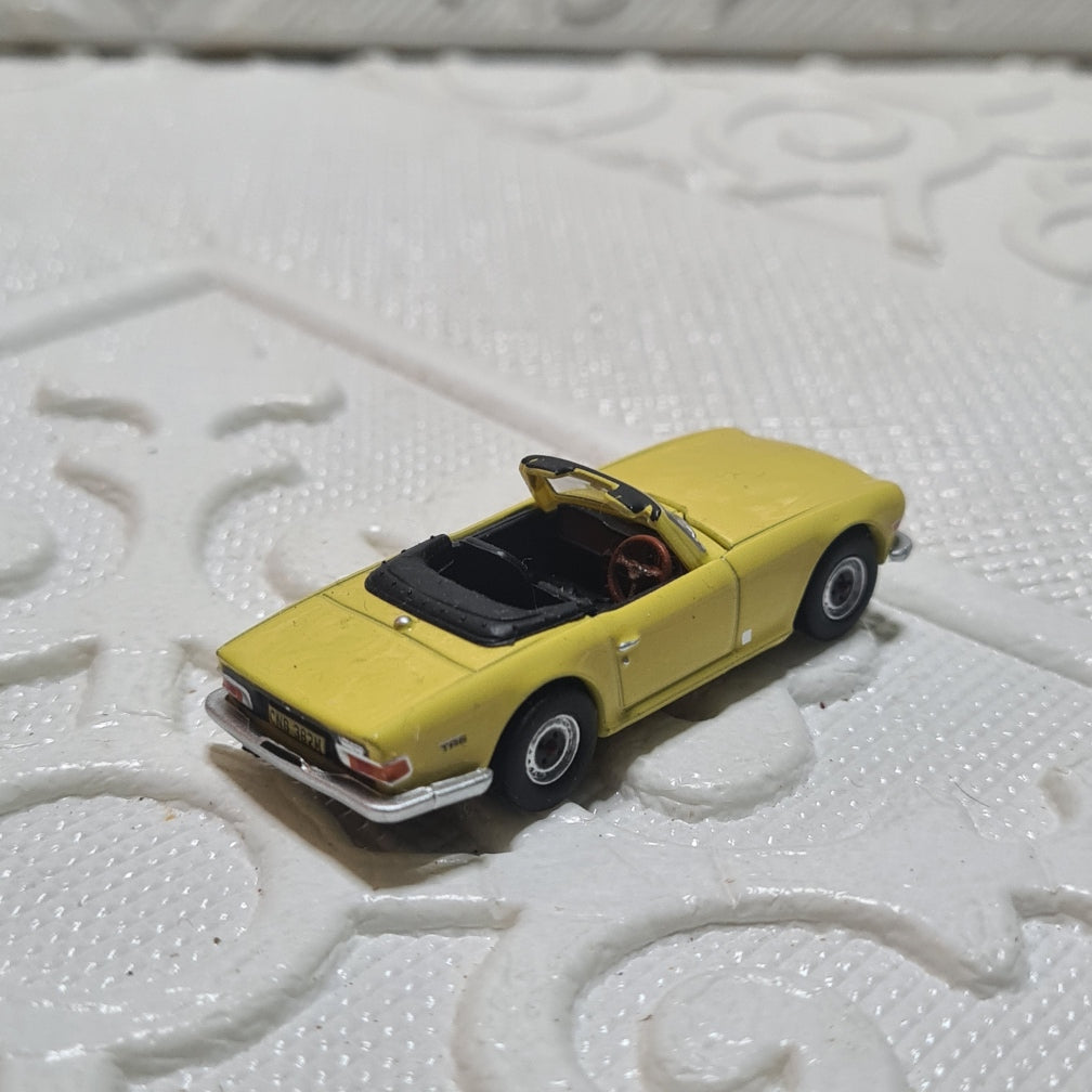 Oxford Diecast 1:76 Triumph TR5 Cabriolet yellow  loose excellent