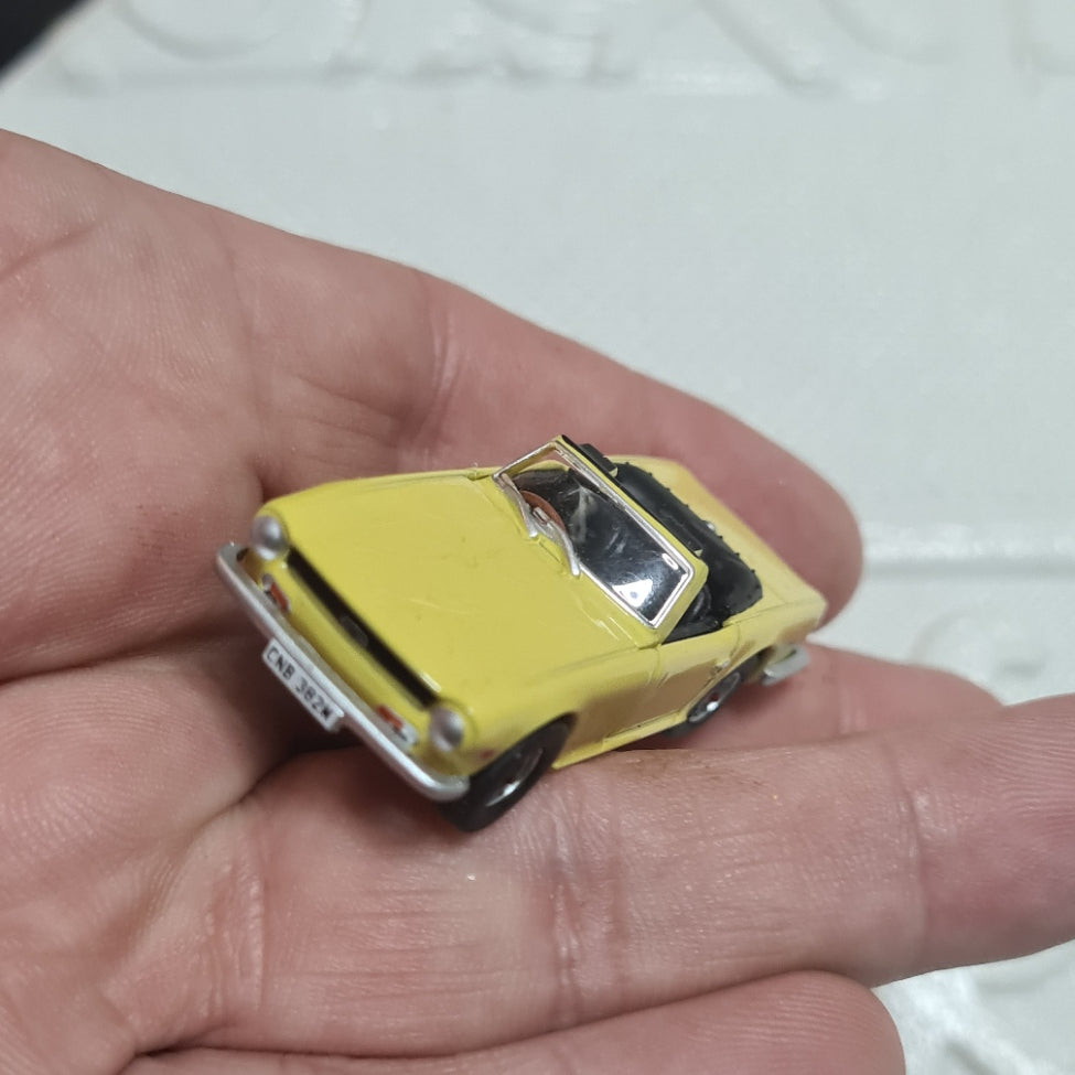 Oxford Diecast 1:76 Triumph TR5 Cabriolet yellow  loose excellent