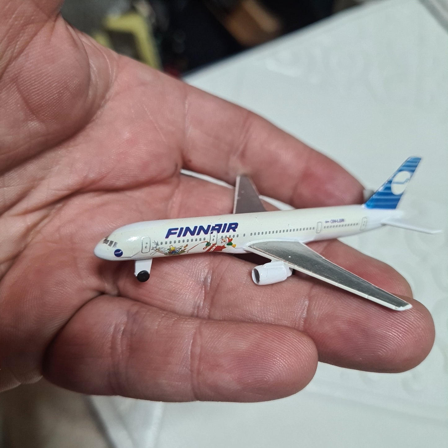 Schabak 1:600 Boeing 757 Finnair Santa variant Germany diecast plane 908/59 s