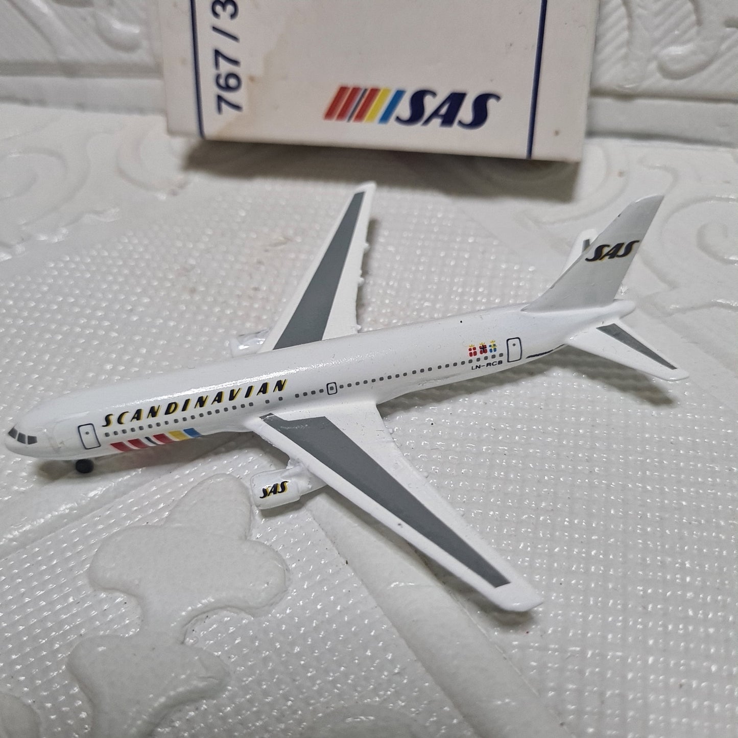 Schabak 1:600 Boeing 767-300 sas Scandinavian Germany diecast plane 927/16