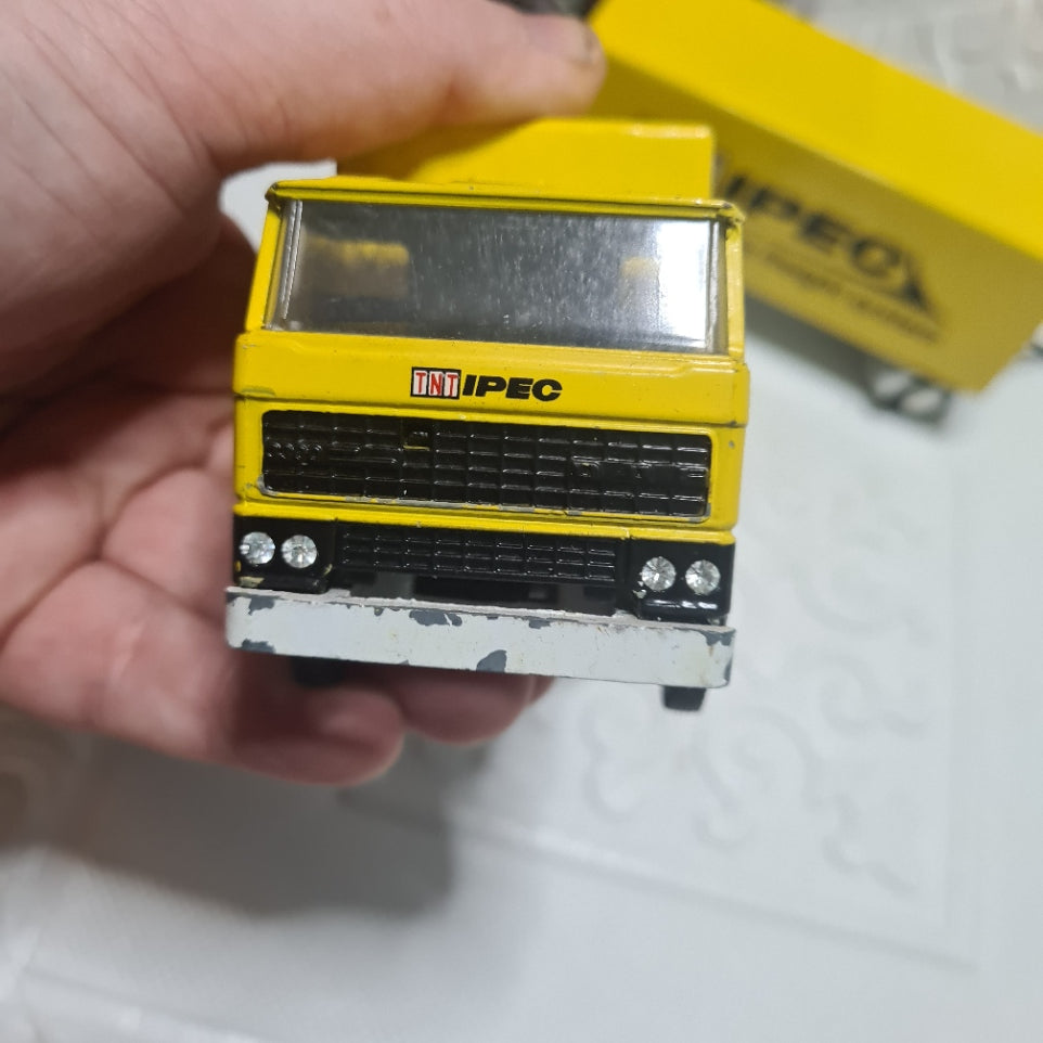 1:50 LION CAR DAF 2800 TRUCK WITH TRAILER TNT IPEC freight diecast model