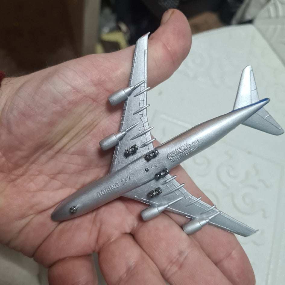 Schabak 1:600 Boeing 747-400 Air China Germany diecast plane /77