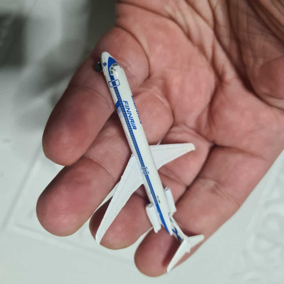 Schabak 1:600 McDonnell Douglas MD-82 Finnair Germany diecast plane 904/59