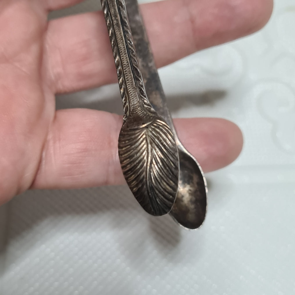 Antique Sterling silver Sugar Tongs WT makers stamp Lion hall mark 28.5 grms