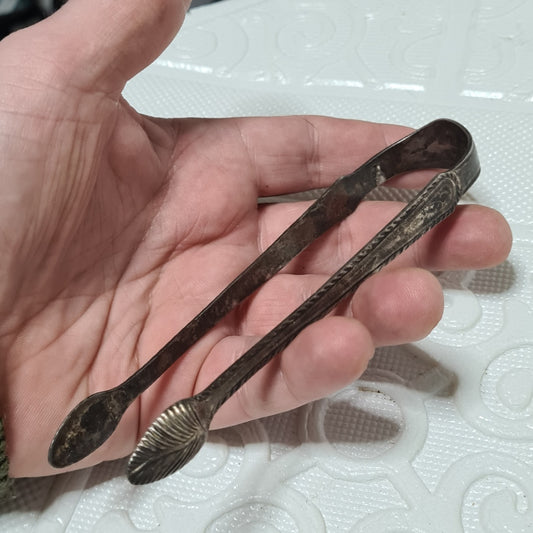 Antique Sterling silver Sugar Tongs WT makers stamp Lion hall mark 28.5 grms