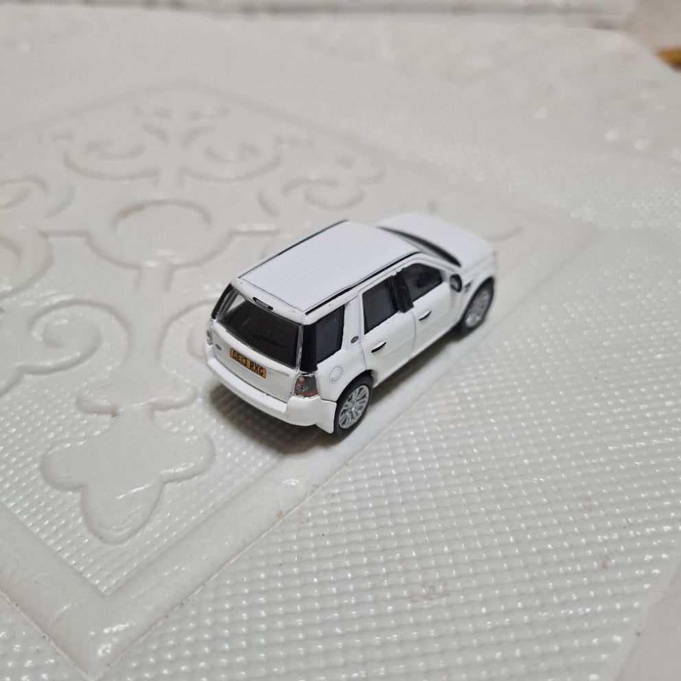 Oxford Diecast 1:76  Land Rover Freelander 2 white loose excellent