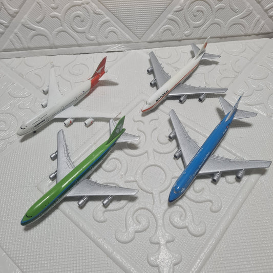 Schabak 1:600 Boeing 747 bundle of loose planes Qantas, National, KLM, Aer Lingus  lot 3