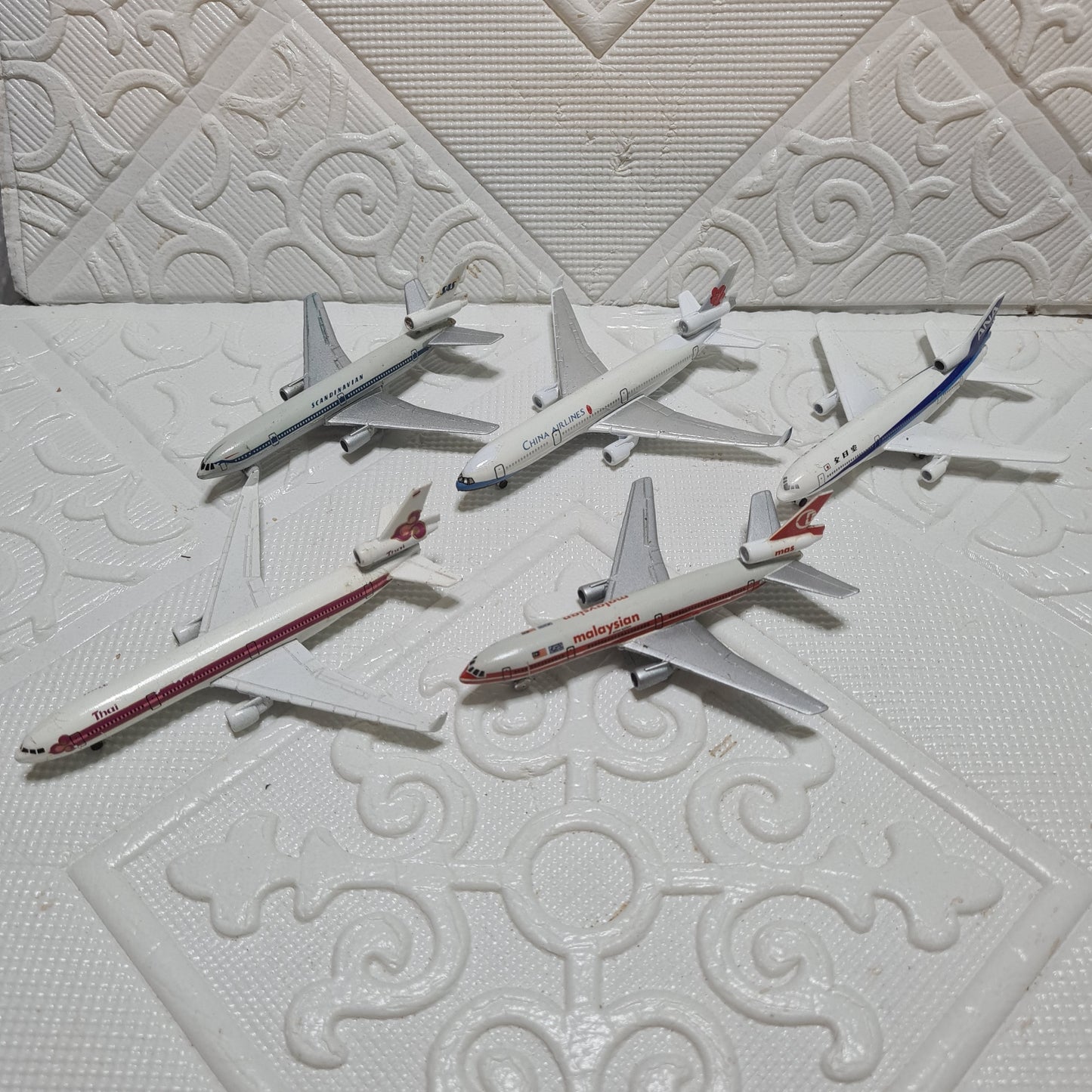 Schabak 1:600 various loose ex-display McDonell Douglas china Ana etc diecast planes bundle  lot 9