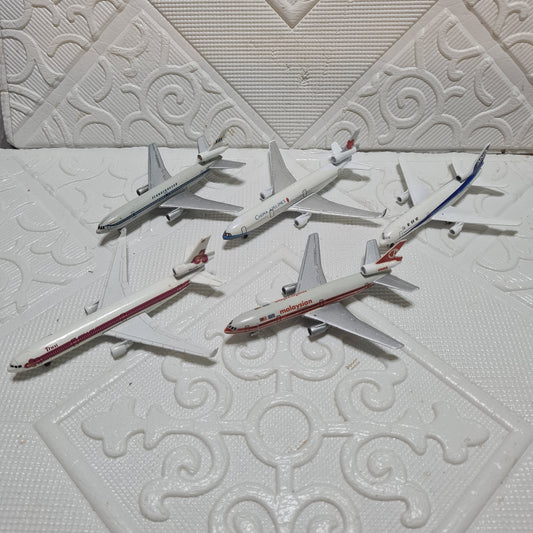 Schabak 1:600 various loose ex-display McDonell Douglas china Ana etc diecast planes bundle  lot 9