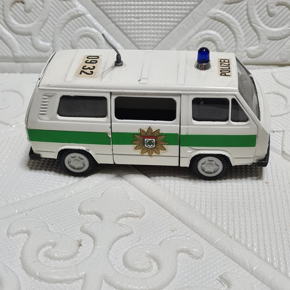 Conrad 1:43 Volkswagen Transporter green white polizei police diecast German model nice loose