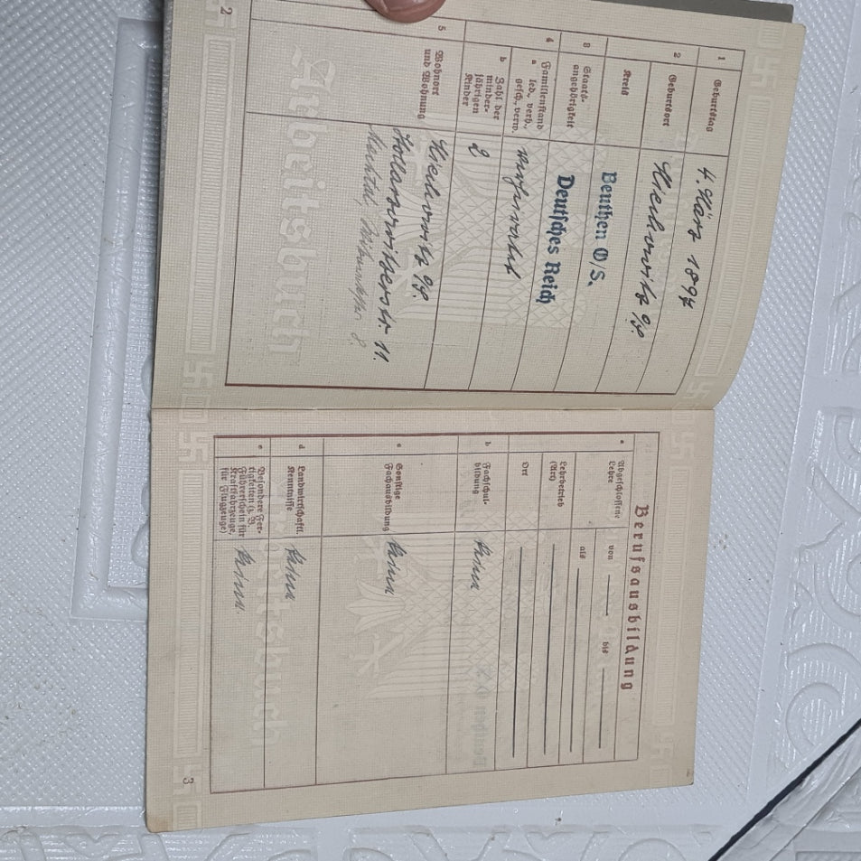 Deutches Reich Arbeitsbuch 1930's 40's Labour book papers please very nice example ww2