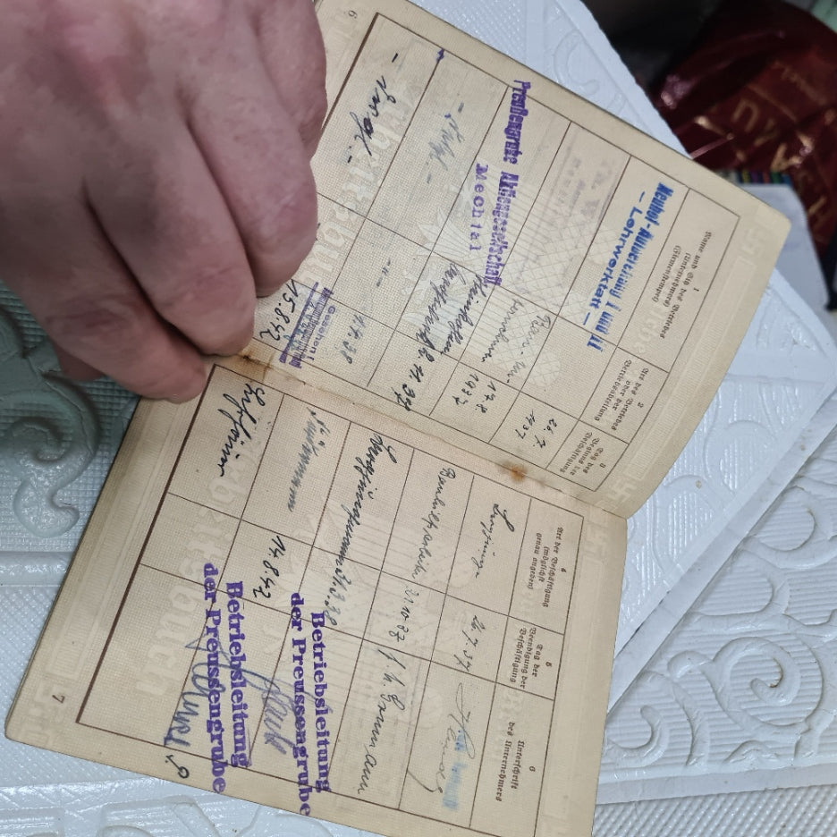 Deutches Reich Arbeitsbuch 1930's 40's Labour book papers please fair example ww2