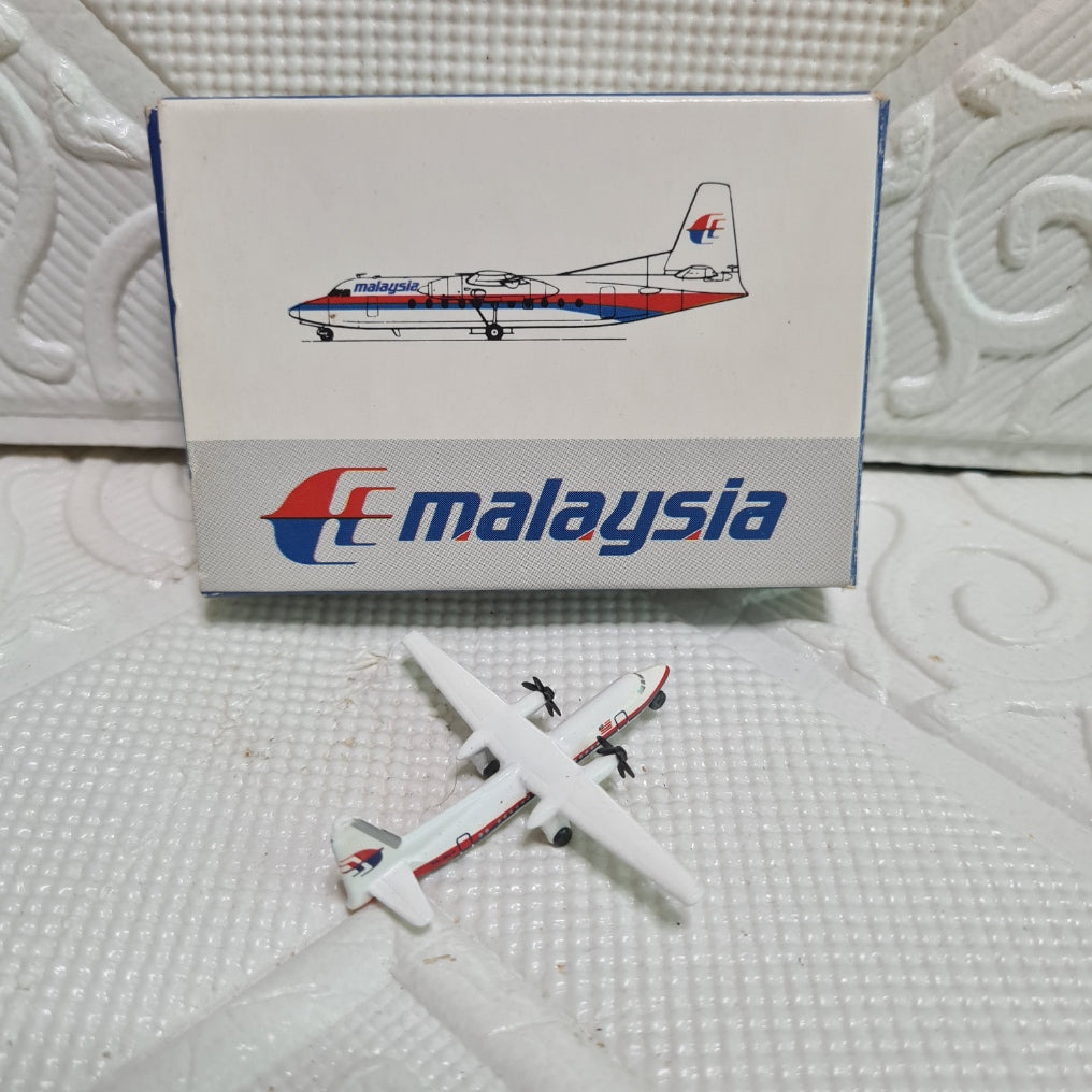 Schabak 1:600 Fokker 50 Malaysia Germany diecast plane 930/65