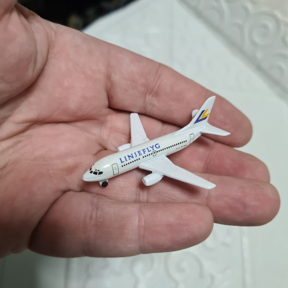Schabak 1:600 Boeing 737-500 LINJEFLYG Germany diecast plane 945/70