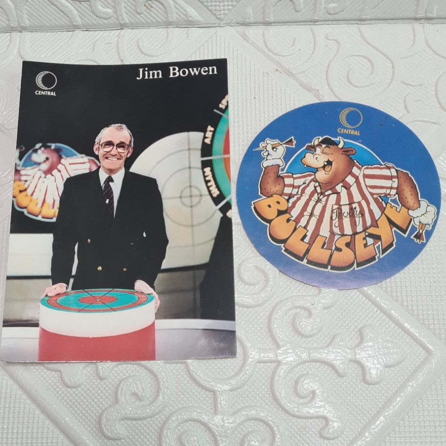 Bullseye Central Television Jim Bowen genuine signed picture & Bully Sticker 80's