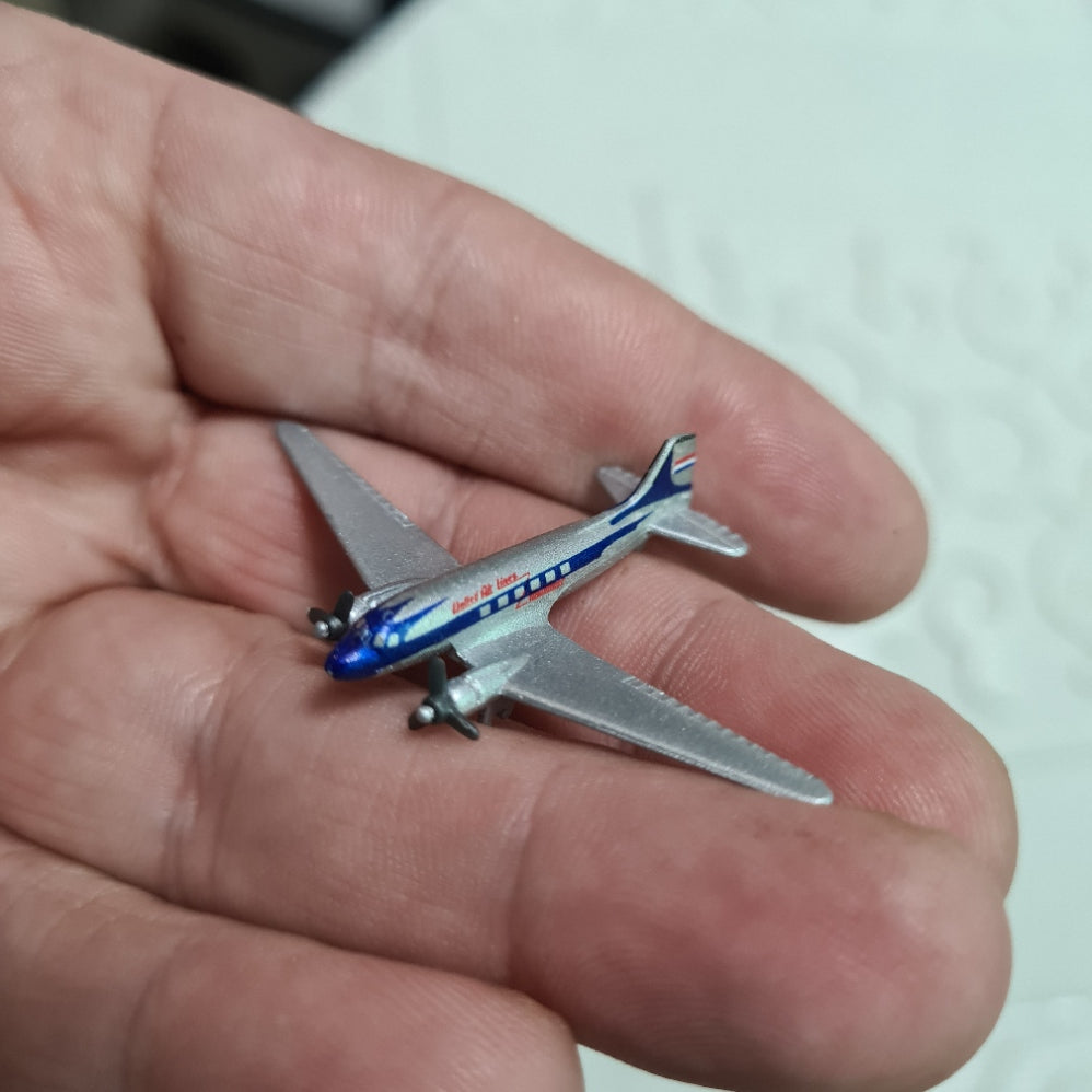Schabak 1:600 Douglas DC-3 Unired Airlines miniature German made diecast model plane 932/23