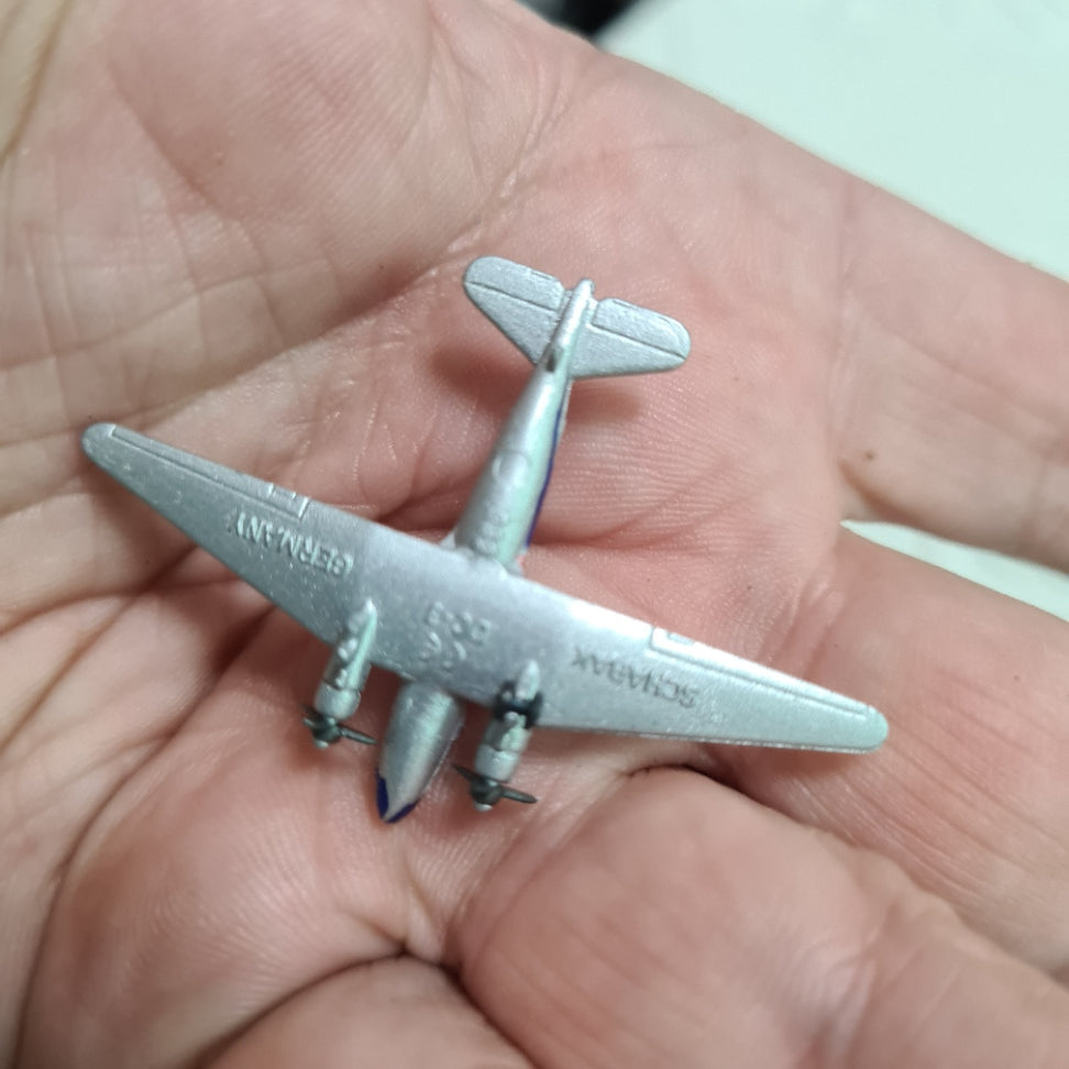 Schabak 1:600 Douglas DC-3 Unired Airlines miniature German made diecast model plane 932/23