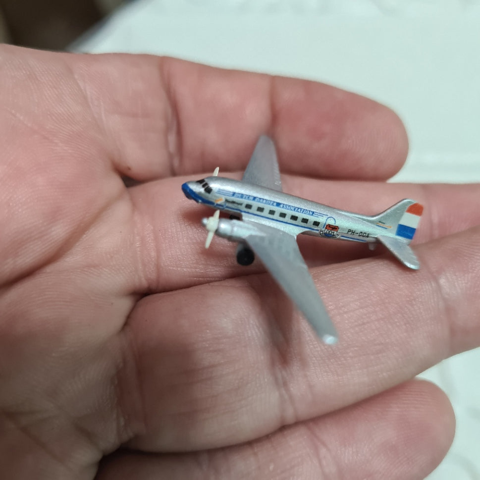Schabak 1:600 Douglas DC-3 DDA miniature German made diecast model plane 932/89