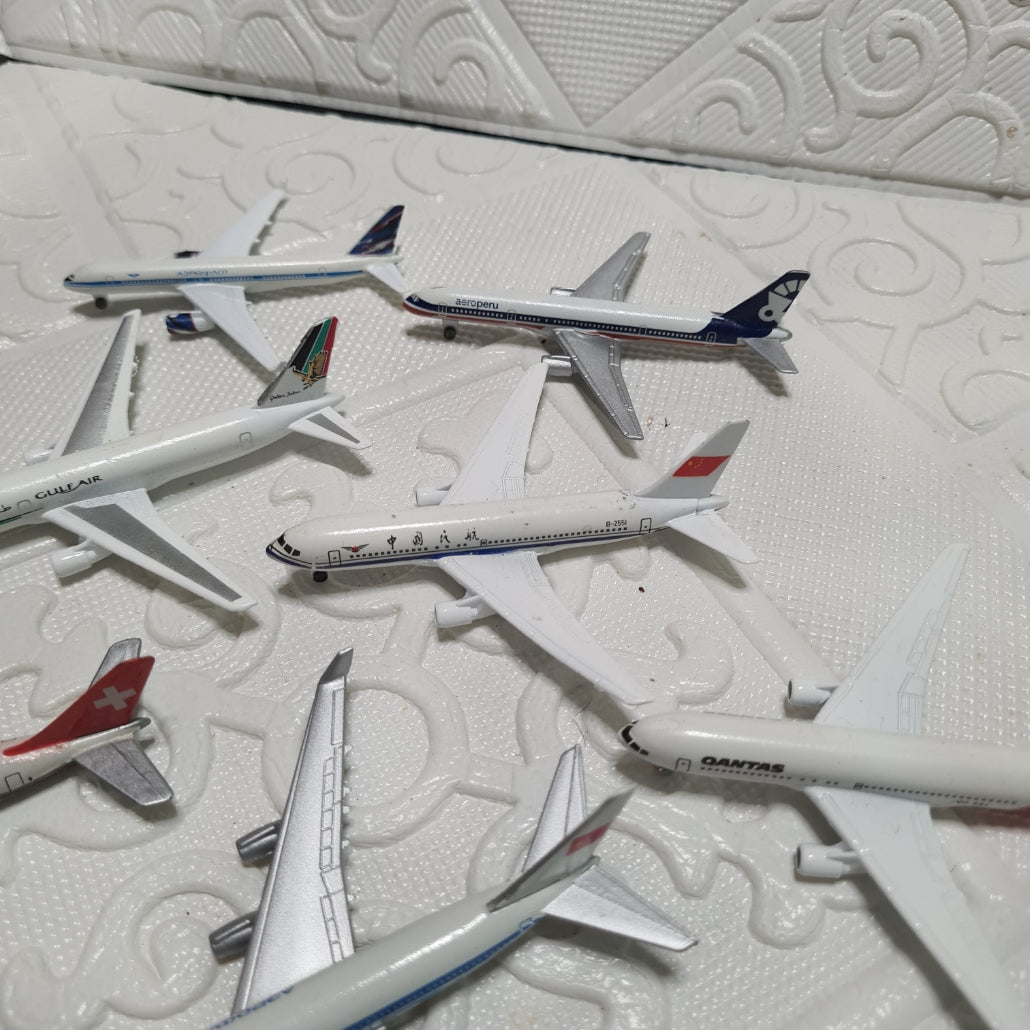 Schabak 1:600 various loose commercial airlines Russian aeromexico etc diecast planes bundle lot 11