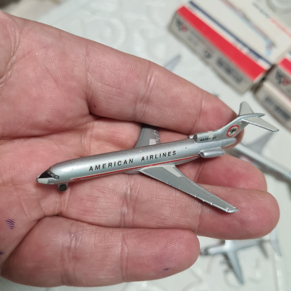 Schabak 1:600 various loose commercial airlines US AMERICAN Airlines related diecast planes bundle lot 12
