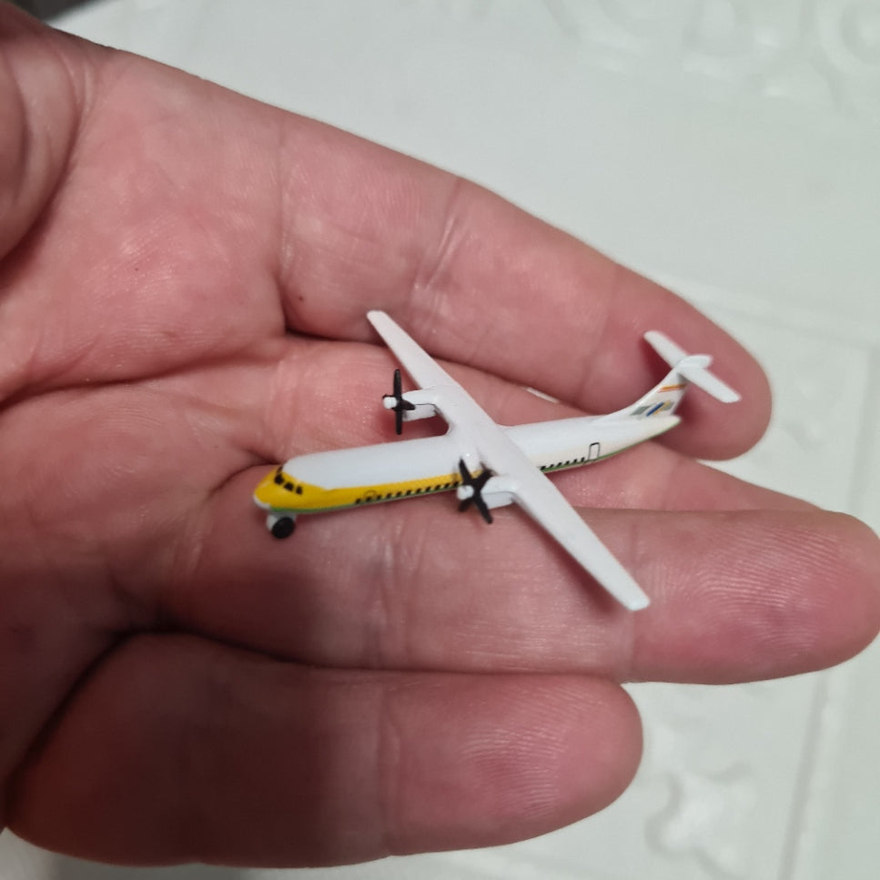 Schabak 1:600 ATR 72 Binter Canaries German made diecast plane 939/15 boxed