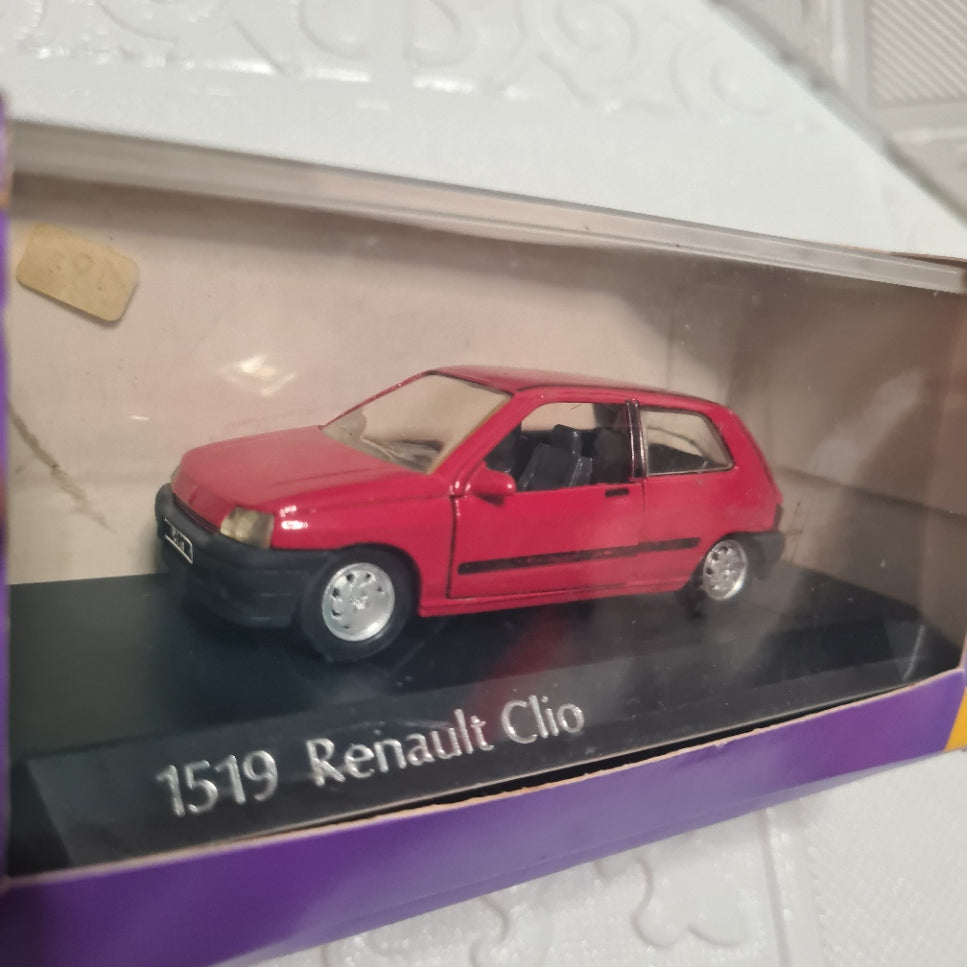 Solido 1:43 1519 Renault Clio red diecast model boxed