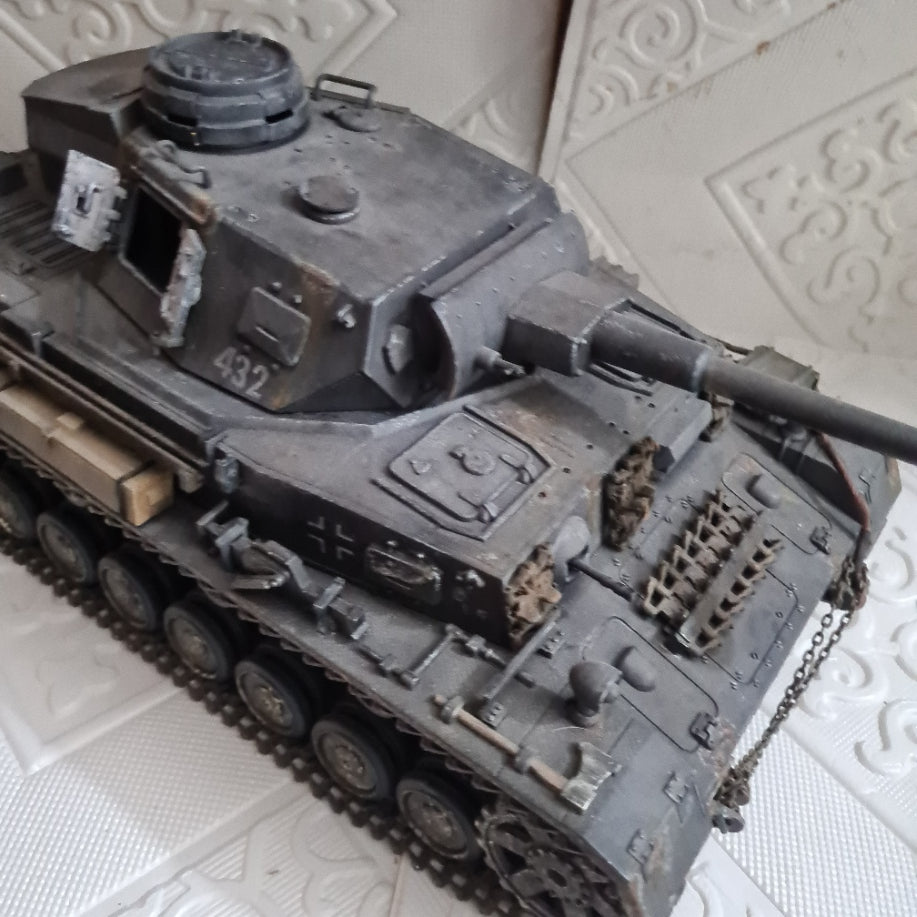 Heng Long 1:16 German ww2 Panzer IV Radio controlled tank pro built painted stunning upgrades