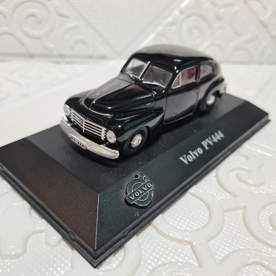 1:43 Atlas collection 1947 Volvo PV444 Loose diecast model