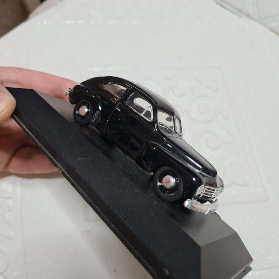 1:43 Atlas collection 1947 Volvo PV444 Loose diecast model