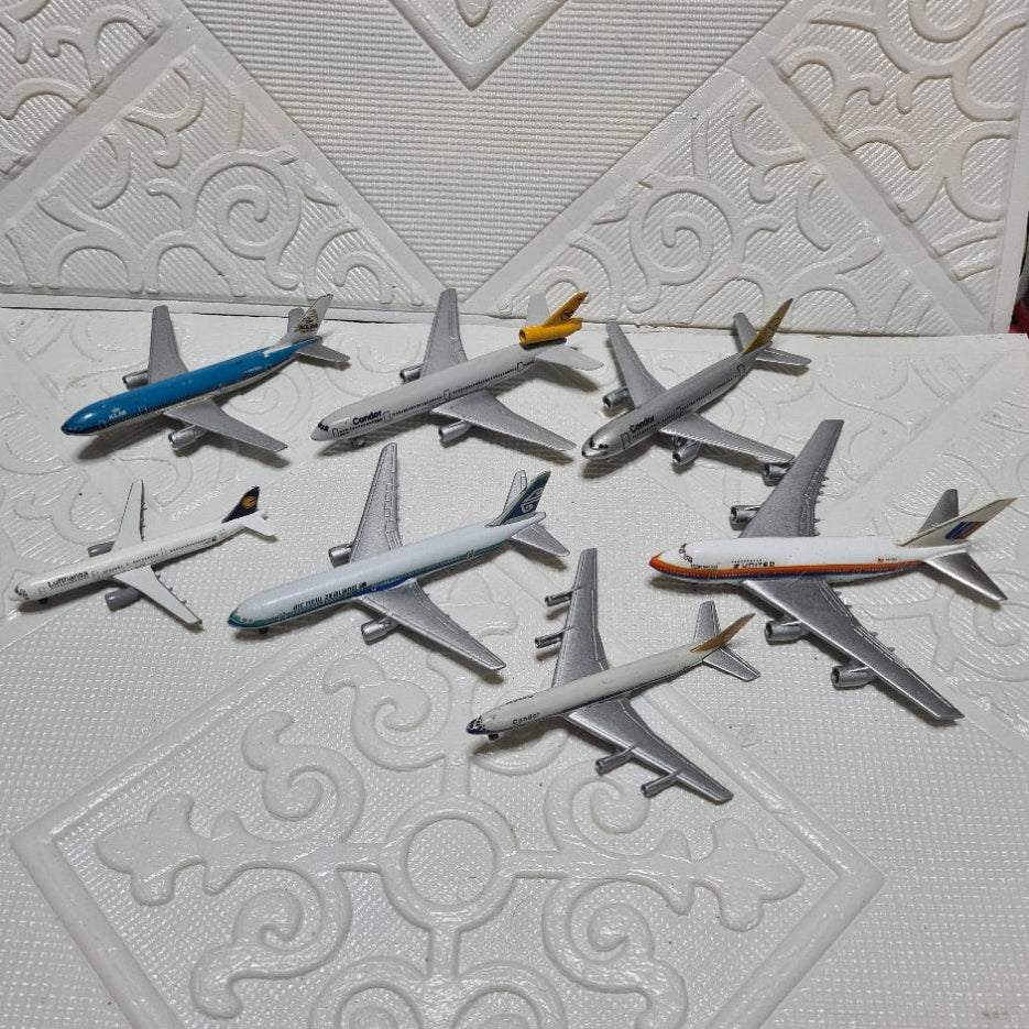Schabak 1:600 various loose commercial airlines condor  etc diecast planes bundle lot 13