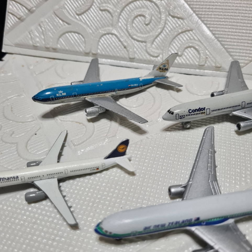Schabak 1:600 various loose commercial airlines condor  etc diecast planes bundle lot 13