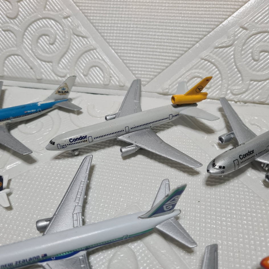 Schabak 1:600 various loose commercial airlines condor  etc diecast planes bundle lot 13