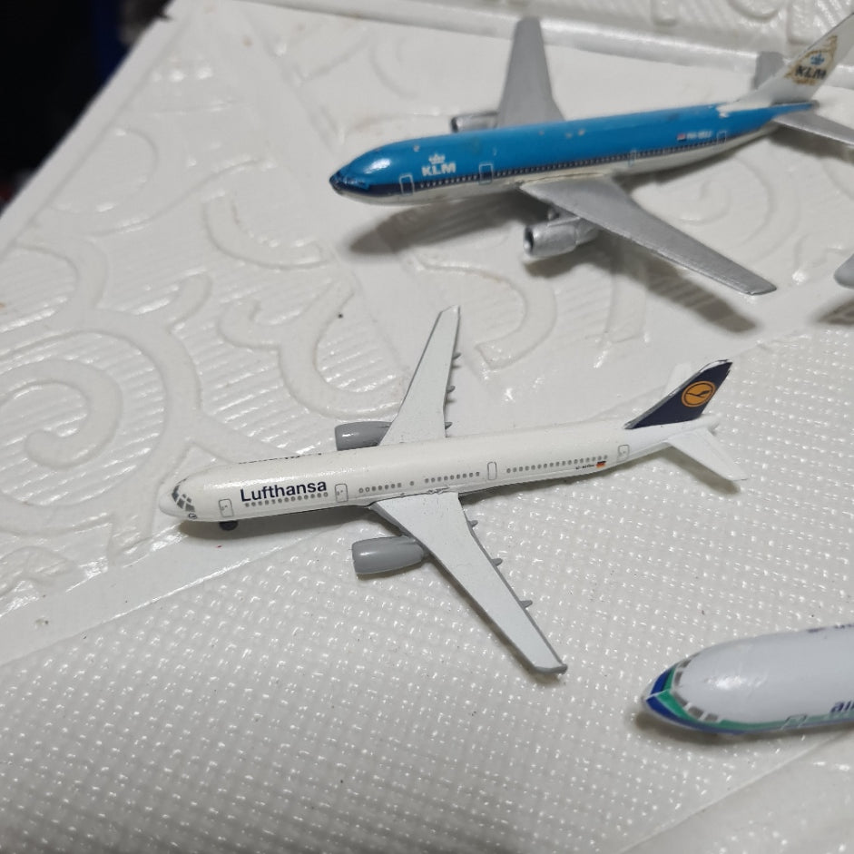 Schabak 1:600 various loose commercial airlines condor  etc diecast planes bundle lot 13