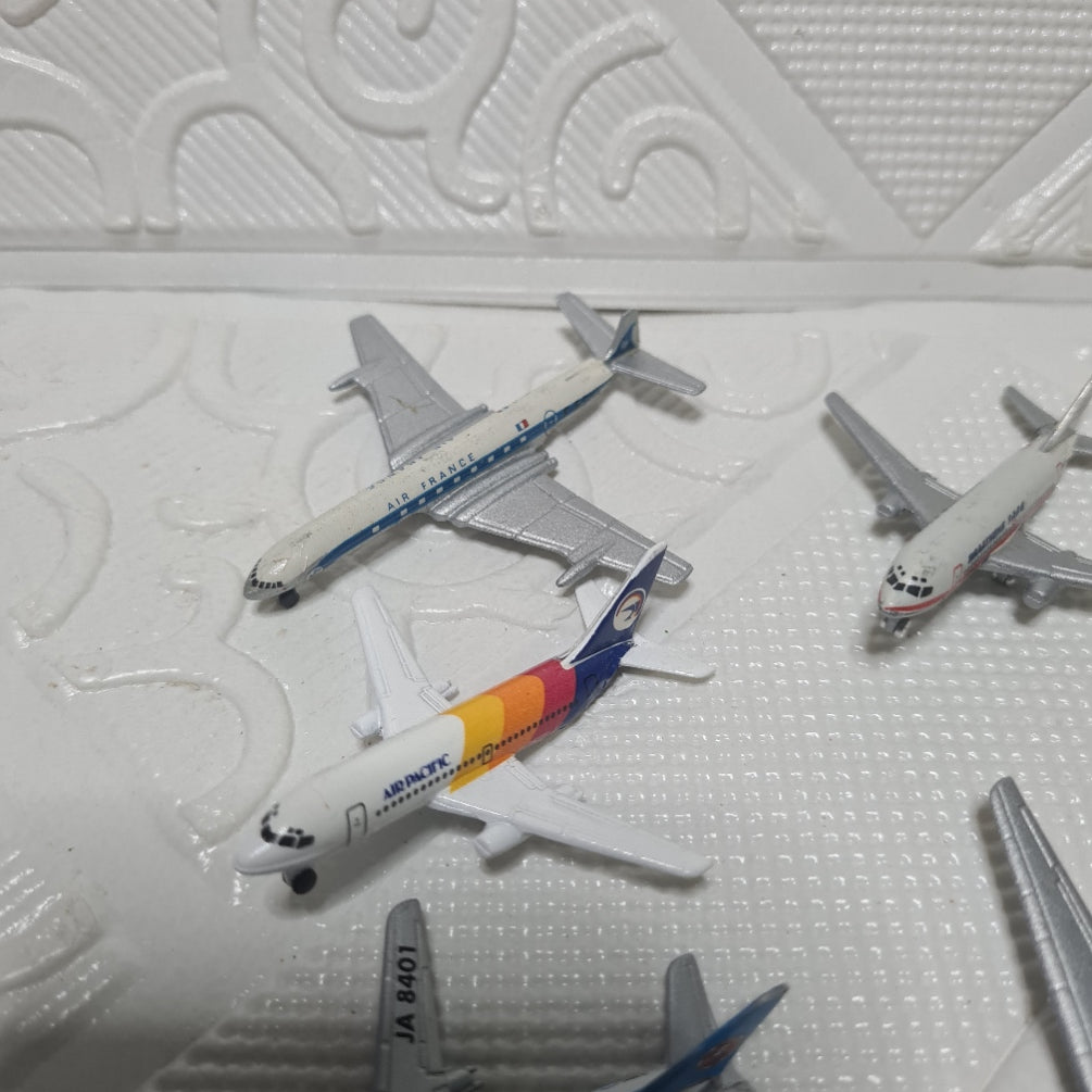 Schabak 1:600 various loose commercial airlines Japan  etc diecast planes bundle lot 14