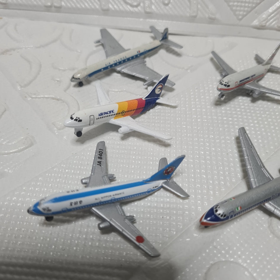 Schabak 1:600 various loose commercial airlines Japan  etc diecast planes bundle lot 14