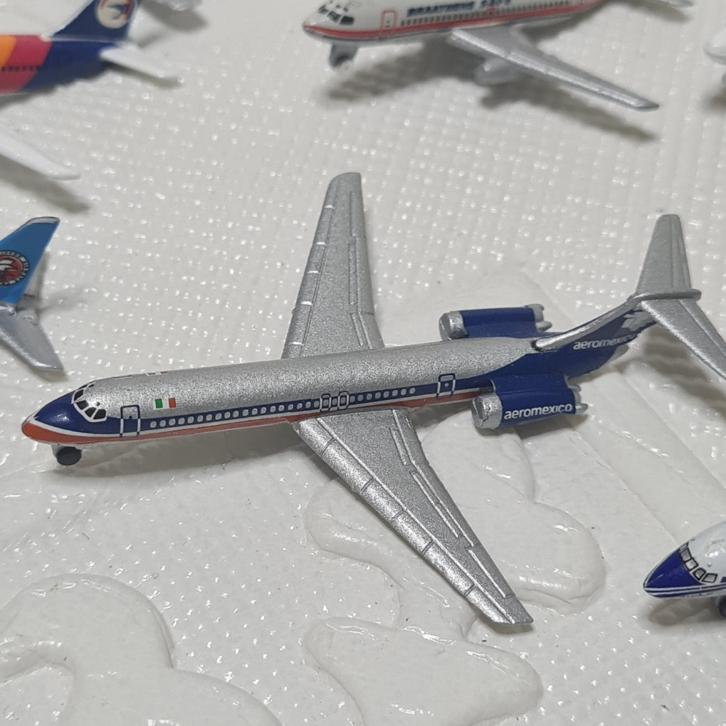 Schabak 1:600 various loose commercial airlines Japan  etc diecast planes bundle lot 14