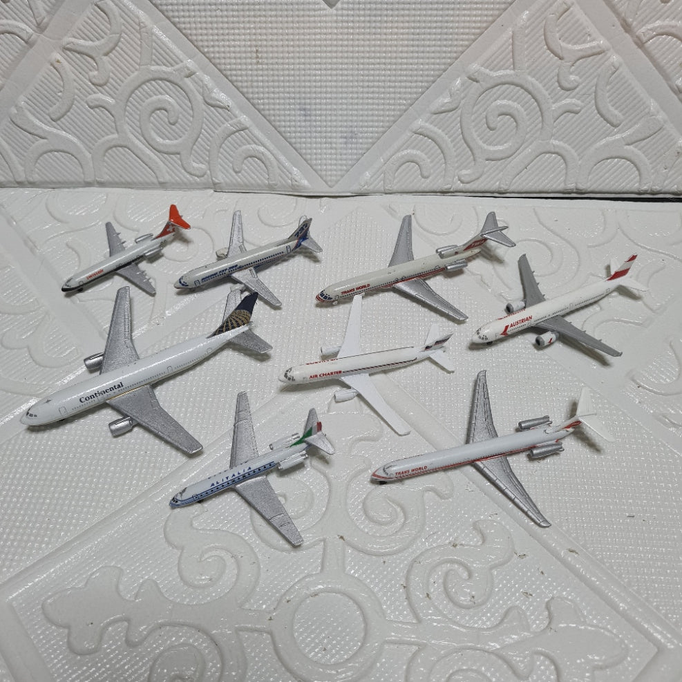 Schabak 1:600 various loose commercial airlines mixed ex-display diecast planes bundle lot 17